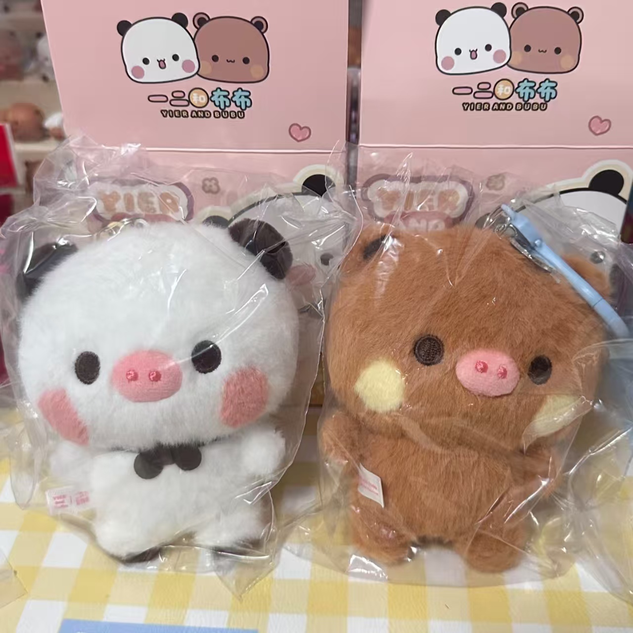 新オリジナルアニメフィギュア イエールとブブ豚版 かわいい1 - Anime Merchandise Bag のレビューと価格
